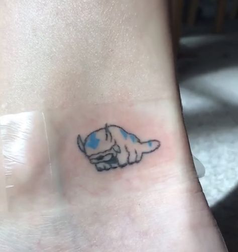 Simple Avatar Tattoo, Atla Tattoo Design, Teeny Tattoos, Appa Tattoo, Airbender Tattoo, Anime Sleeve, Neat Tattoos, Leg Tats, Atla Tattoo