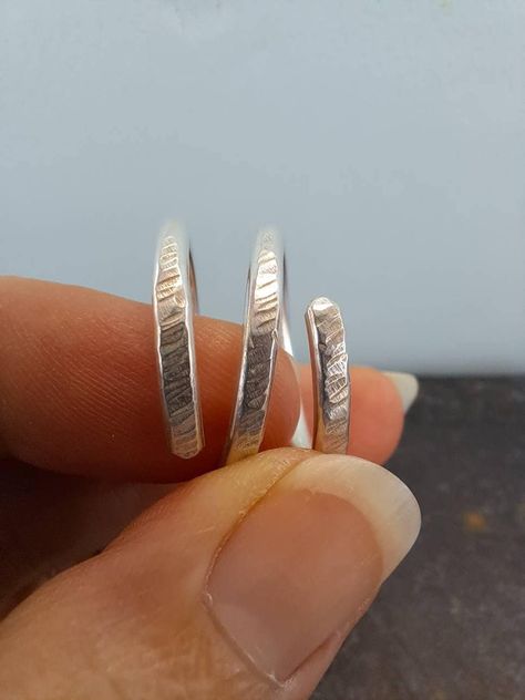 How To Make A Silver Ring, Diy Silver Rings, Silver Ring Making, Coil Ring, Minimalist Silver Ring, Hammered Jewelry, Handcrafted Silver Jewelry, Hammered Silver Ring, Jewellery Ring