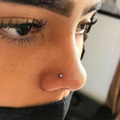 Cute Nose Piercings, Nose Piercing Stud, Belly Piercing Jewelry, Cool Ear Piercings, Pretty Ear Piercings, Face Piercings, Cool Piercings, Nose Piercing Jewelry, Facial Piercings