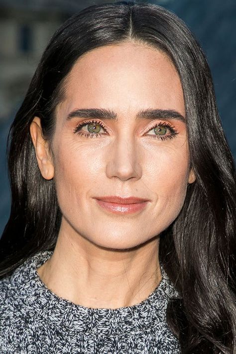 The 5 Eyebrow Mistakes Everyone Makes, According to a Brow Expert  #purewow #beauty #tip #eyebrowmistakes #eyebrows #brows #browmistakes #beauty #beautytips #beautyhacks #beautytricks Jennifer Connelly Eyebrows, Jennifer Connelly Hair, Overplucked Eyebrows, Brow Goals, Celeb Hair, Date Night Makeup, Brow Bar, French Beauty, Beauty Tips For Skin