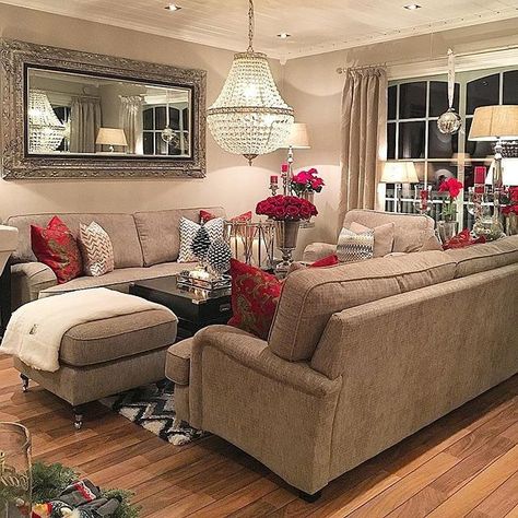 https://www.instagram.com/your_interior_inspiration/ Maroon Living Room Ideas, Maroon Living Room, Taupe Sofa, Dinner Room, Christmas Decorations Living Room, Lounge Ideas, Red Decor, Room Deco, Elegant Interiors