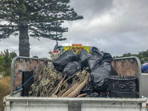 Garden waste removal services by professionals. We offer quick and affordable rubbish removal services in Melbourne for green waste and garden rubbish. Call Quick Rubbish Removals now at 1300 676 515. Biodegradable Waste, Broken Concrete, Rubbish Removal, Junk Removal Service, Timber Fencing, Junk Removal, Removal Company, Diy Renovation, Construction Site