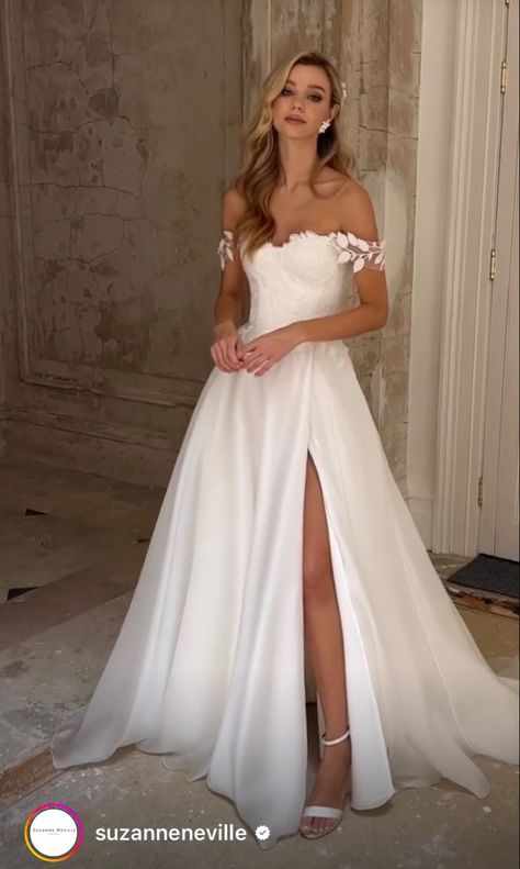 Wedding Dress Classic Elegant Romantic, Wedding After Party Outfit Bridesmaid, Modern Bride Dresses, Simple Wedding Dress Elegant Satin, Duchess Wedding Dress, Wedding Dresses Leg Split, Low Back A Line Wedding Dress, Wedding Dress Shoulder Cover, Wedding Dresses With Slits