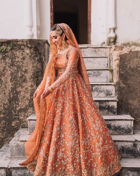 Orange Mehndi Dress, Rukhsati Dress, Barat Decor, Mehendi Bridal Outfit, Mehndi Cards, Simple Mehndi Dresses, Barat Dress, Orange Dress Wedding, Bridle Dress