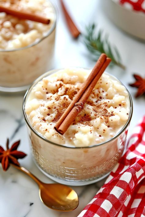 If you've never tried arroz con leche, stop what you're doing and make this Mexican rice pudding recipe asap. It's rich, sweet, and oh-so-creamy. Colombian Desserts, Chard Recipes Healthy, Mexican Rice Pudding, Frozen Pudding, Rice Pudding Recipe, Chard Recipes, Rice Recipes For Dinner, Colombian Food, Mexican Rice