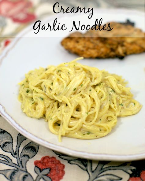 Creamy Garlic Noodles {Homemade Pasta Roni} - SOOO much better than the boxed stuff. We make this all the time. Easy and super delicious! Everything is made in the same pot!  Ready in about 15 minutes. You'll never use the boxed stuff again. Creamy Garlic Noodles, Noodles Homemade, Pasta Roni, Make Pasta, Quick Side Dishes, Dried Parsley, Garlic Noodles, Plain Chicken, Grilled Chicken Recipes