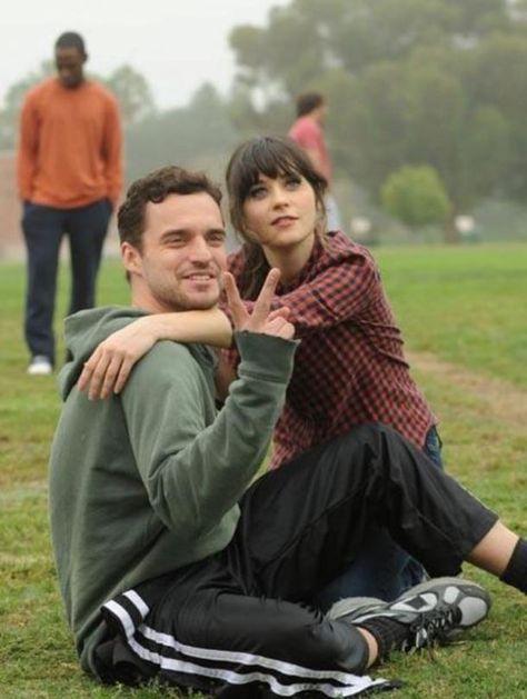 New Girl Nick And Jess, New Girl Cast, New Girl Tv Show, Nick And Jess, Best Tv Couples, Jake Johnson, Jessica Day, Tv Show Couples, Nick Miller