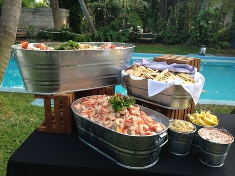 Raw Bar Display, Roast Ideas, Seafood Display, Buffet Setup, Cold Finger Foods, Food Display Table, Seafood Bar, 25 Birthday, Country Boil