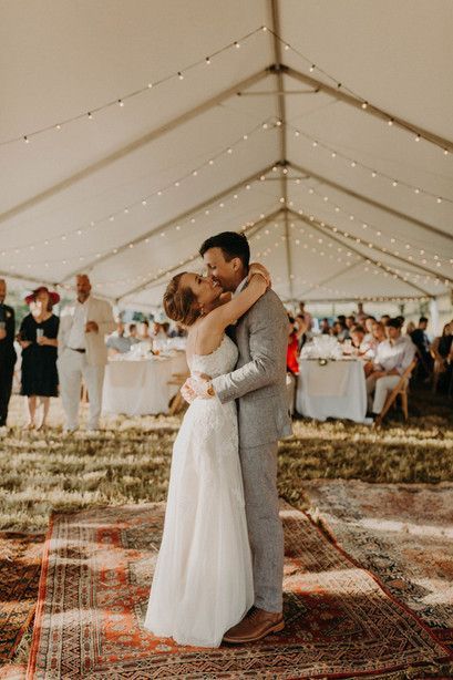 Rugs At Wedding Reception, Area Rug Dance Floor Wedding, Small Dance Floor Wedding, Rug Dance Floor Wedding, Rugs For Wedding, Rug Dance Floor, Rugs Wedding, Outdoor Dance Floors, Wedding Dance Floor