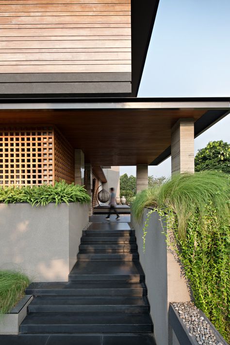 Axial Studio, Villa Facade, Modern Tropical House, Tropical House Design, Studio Architecture, Wooden Facade, Bali Villa, Tropical Architecture, House Design Pictures