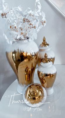 Apothecary Jars Decor, Flower Pot Design, Bottle Decor, Kota Kinabalu, Gold Kitchen, Home Entrance Decor, Decorated Jars, Glam Decor, Entrance Decor