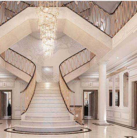 درج السلم, Luxury Staircase, Luxury Mansions Interior, Mansion Exterior, Luxury House Interior Design, Luxury Living Room Design, Staircase Railings, Interior Stairs, House Outside Design