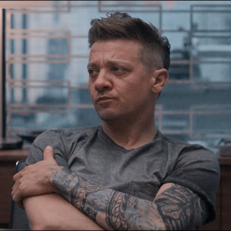 Clint Barton Tattoo, Clint Barton Icon, Marvel Collage, Hawkeye Avengers, Marvel Hawkeye, Marvel Icons, Clint Barton, Marvel Films, Man Thing Marvel