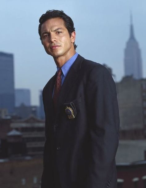 Benjamin Bratt 90s, 2000s Crushes, Benjamin Bratt, V Lines, Nice Lips, Hubba Hubba, Dream Man, Celeb Crushes, Fit Men