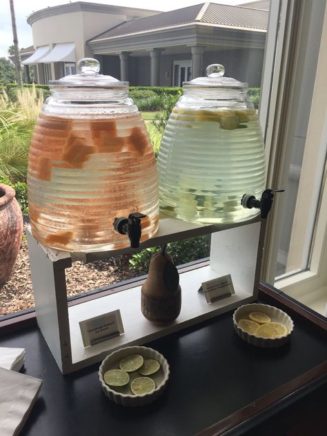 Infused Water Station Salon Water Station, Cafe Water Station, Office Water Station, Home Smoothie Station, Spa Water Station, Water Station Ideas Home, Spa Drink Station, Spa Refreshment Station, Salon Drink Station