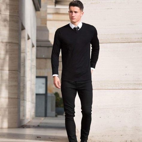 Men Work Outfits, Vans Converse, Jeans Outfit Casual, Elegante Casual, Fashion Suits, Layering Outfits, Mens Winter Fashion, Dress For Success, Fashion Winter