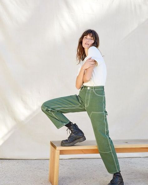 Jesse Kamm on Instagram: "Olive Green - - - - and Natural Stitch. Made in California. AW23 #jessekamm by @heykatrinahi" Keen Jasper Outfit, Kamm Pants, Jesse Kamm, Fashion Feminine, Basic Wear, Casual Fits, Get Dressed, Passion For Fashion, Olive Green