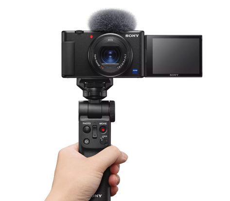 Sony’s 4K ZV-1 Camera is Built To Vlog Kipas Angin Portable, Best Vlogging Camera, Vlog Camera, Sony Digital Camera, Capas Samsung, Best Dslr, Desain Pantry, Youtube Channel Ideas, Natural Skin Tone