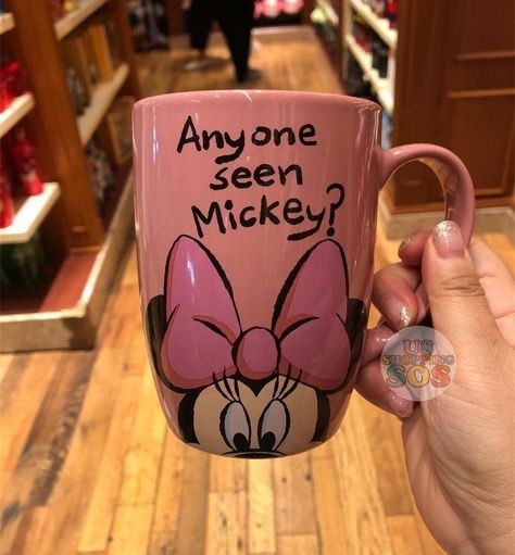 Mouse Pottery, Mickey Mouse Steamboat Willie, Beautiful Cups, Disney Website, Disneyland Photos, Disney Cups, Birthday Wishes Cake, Pretty Mugs, Hong Kong Disneyland