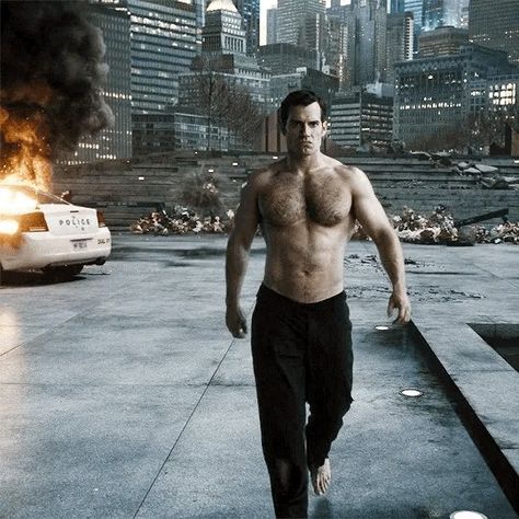 Henry Cavill Working Out, Superman Gif, Superman Cavill, Guild Hunter, Henry Cavill Tumblr, Henry Cavill Superman, Henry Cavill Shirtless, Superman Henry Cavill, Joe Russo