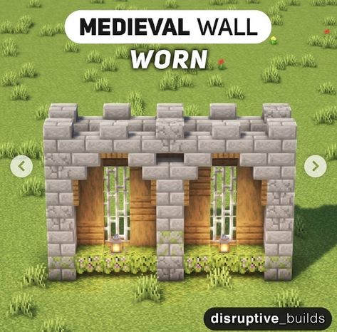 Minecraft Medieval Village Wall, Minecraft Village Wall Design, Minecraft Village Wall Ideas, Minecraft Village Entrance, Minecraft Castle Wall Designs, Castle Entrance Minecraft, Castle Wall Minecraft, Castle Walls Minecraft, Entrance Ideas Minecraft