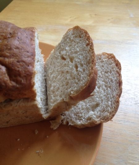 Oat Bran Bread Recipe, Oat Bran Bread, Bran Bread Recipe, Hutterite Recipes, Salt Rising Bread, Oat Bran Cereal, Bran Bread, Amish Bakery, Mennonite Recipes