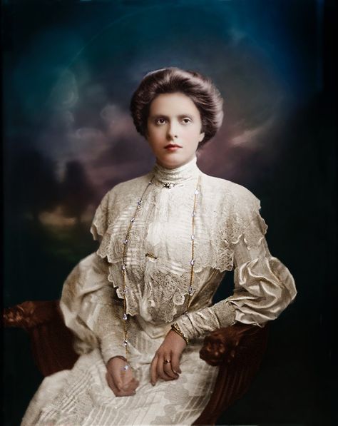 1903 Princess Alice of Greece and Denmark Henry Walter ('H. Walter') Barnett colorized by klimbims Prince Philip Mother, Alice Of Battenberg, Princess Alice Of Battenberg, Royal Family Of Greece, Greek Royalty, Greek Royal Family, English Royal Family, Princess Alice, John Brown