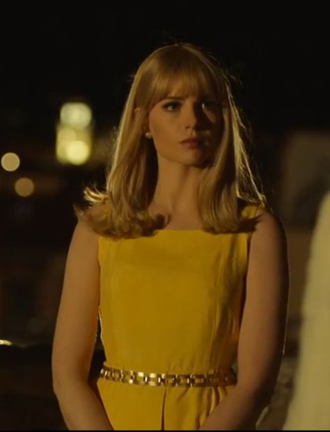 Womens 60s Hairstyles, 1960s Blonde Hair, Lucy Boynton The Ipcress File, 1970s Face Claim, Lucy Boynton Hair Bangs, Blonde 60s Hair, 60s Long Bob, 60s Haircuts Women, 60s Bangs Long Hair