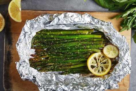 Baking Asparagus, Quick Asparagus, Easter Vegetables, Asparagus Side, Asparagus Side Dish, Easy Asparagus Recipes, Salad Appetizer Cups, Meals Kids Love, Asparagus Recipes Baked