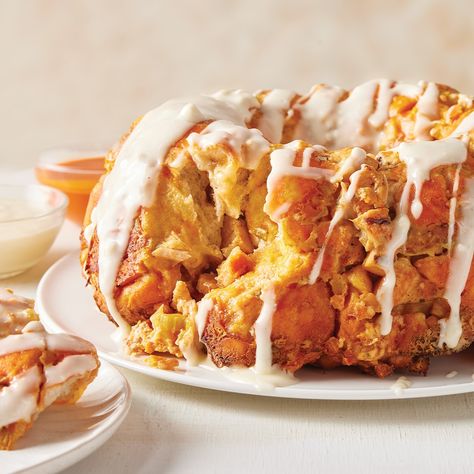 Buffalo-Style Chicken Pull-Apart Bread Recipe | Wegmans Buffalo Style, Bread Pull Apart Recipes, Paleo Chicken Recipes, Make Ahead Appetizers, Blue Cheese Dressing, Friday Nights, Pull Apart Bread, Wing Sauce, Paleo Chicken