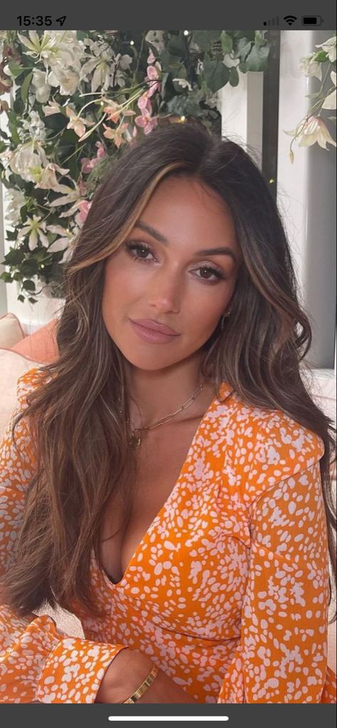 Michelle Keegan Hair, Brown Hair Inspo, Michelle Keegan, Brunette Balayage Hair, Dream Outfits, Beauty Hair Makeup, Beauty Goals, Balayage Brunette, Hair Color And Cut