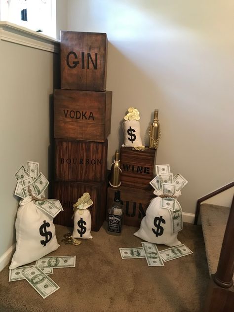 Ganster Party Theme, Pinky Blinders Party Ideas, The Godfather Party Decorations, Gangsters And Molls Party, Mens Party Theme, The Godfather Party, Mafia Themed Birthday Party, Impreza Tematyczna, Godfather Theme Party Ideas