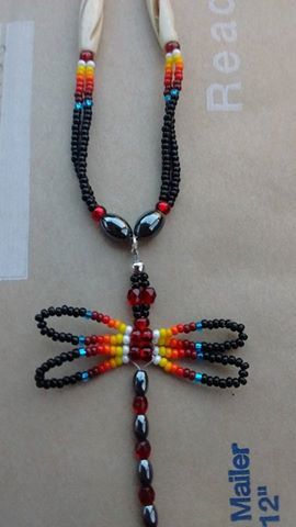 Valery BrownEyes Beaded Dragonfly Pattern, Bead Lizard, Beaded Dragonfly, Pretty Beads, Beaded Lanyards, Beaded Crafts, Handmade Jewelry Diy, Beaded Jewelry Patterns, Beaded Ornaments