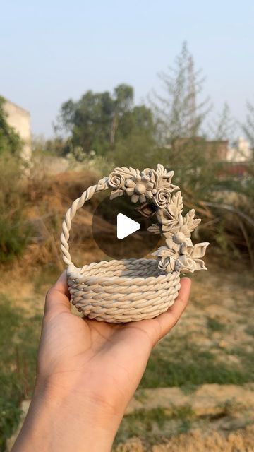 Clay Basket Diy, Clay Basket Ideas, Clay Flowers How To Make Easy, Clay Basket, Diy Small Business, Clay Kawaii, Making Baskets, Air Clay, Clay Videos