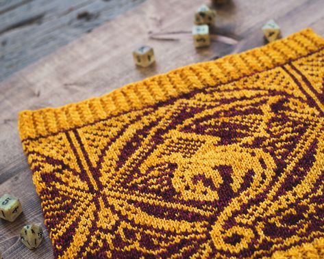 Ravelry: Dragon Tale Cowl (Knit) by Mary P. Hunt Knitting Dragon, Medieval Knitting, Fantasy Knitting, Knitted Dragon, Knitted Cowls, Dragon Tales, Yarn Patterns, Knit Cowl, Knit Sweaters