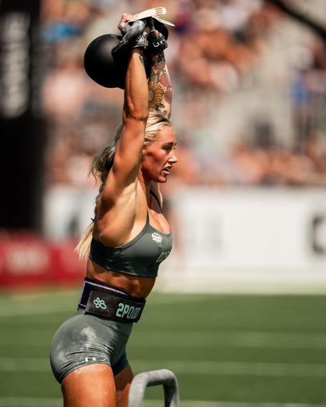 Crossfit Motivation Women, Danielle Brandon, Female Crossfit, Women Bodybuilders, Female Crossfit Athletes, Athlete Motivation, 2025 Goals, Women Athletes, Crossfit Motivation