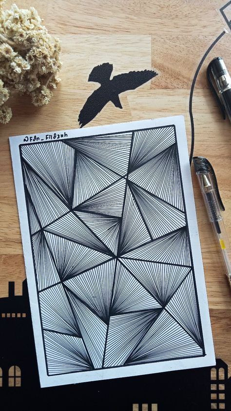 Maths Art Integrated Project Ideas, Full Page Doodle Ideas, Art Page Ideas, Zentangle Art Beginners, Scratch Board Art, Rapid Art, Sketch Pen Art, Pen Art Doodle, Line Art Lesson