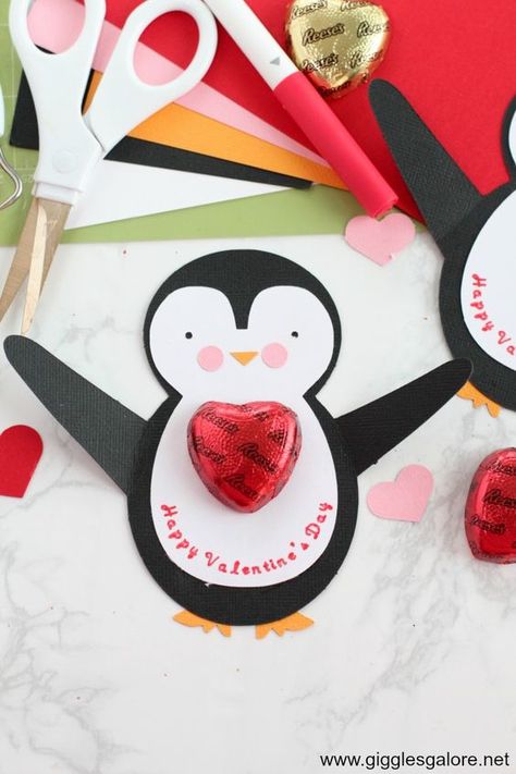 Penguin Valentines Day Boxes, Valentines Cards Diy Handmade, Kids Valentine Cards Diy, Valentine Penguin, Penguin Valentines, Cricut Valentines Projects, Valentine Cards To Make, Free Valentine Cards, Valentines Day Cards Diy