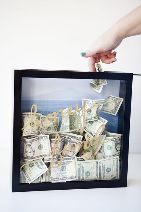 Save for your honeymoon in style -- by making this darling DIY "honey fund" frame!!! Money Shadow Box Ideas, Saving Box Ideas, Wedding Money Box Ideas, Money Box Ideas, Honeymoon Fund Jar, Money Frame, Honeymoon Shower, Dollar Dance, Gold Sharpie