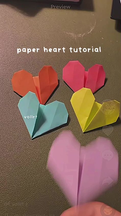 Cute Valentines Day Paper Crafts, Make A Heart Out Of Paper, How To Make A Heart Out Of A Gum Wrapper, How To Make A Paper Heart, How To Make Paper Hearts, Cute Things To Do With Paper, Cool Things To Make With Paper, Post It Origami, Cute Things To Make With Paper