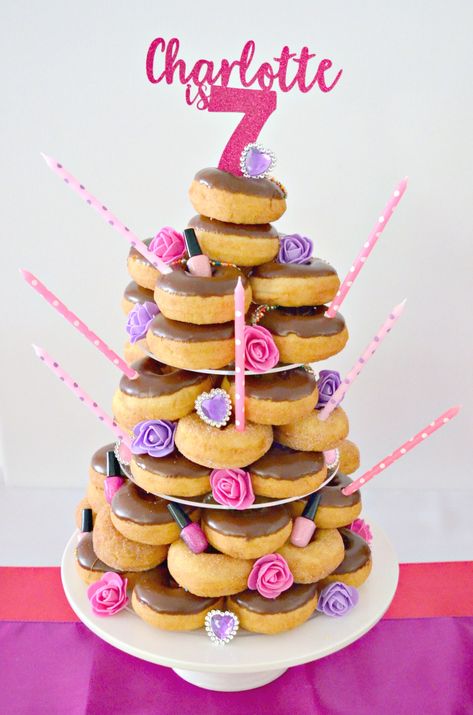 A Donut Tower Birthday Cake! Donut Towers Birthday, Cake Made Out Of Donuts Birthday, Donat Cake Birthday, Donut Birthday Tower, Mini Donut Cake Tower, Donut Cake Birthday Tower, Doughnut Tower Birthday, Birthday Donut Tower, Doughnut Cake Tower