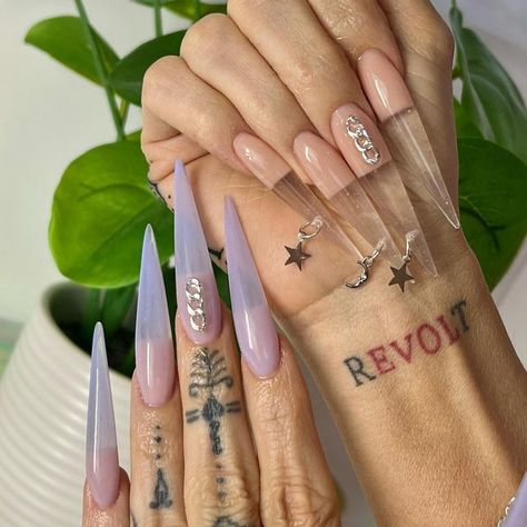 Nail Tech | Educator | Content Creator ✨ on Instagram: "We love the two different hands vibe 💗✨ Using @daily_charme silver chains and Aviation from the rainbow jelly collection 💜 Discount code - BabeNailz Sculpted on @nailprofus forms 💗 Clear nail inspo - @noodle_yess" Pink Jelly Nails With Charms, Pink Chrome Flame Nails, Bff Tats, Rainbow Jelly, Metallic Nail Art, Nail Piercing, Galaxy Nails, Goth Nails, Metallic Nails