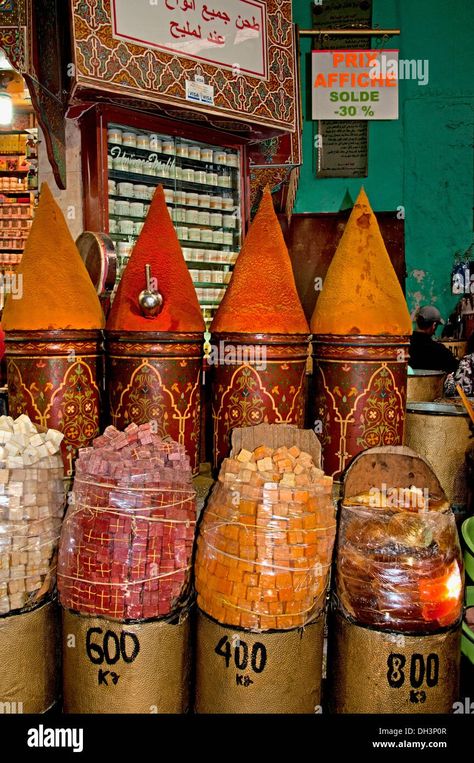 Download this stock image: Marrakesh grocer spice herbs season market Morocco - DH3P0R from Alamy's library of millions of high resolution stock photos, illustrations and vectors. Spice Market, Marrakesh Morocco, East Africa, Marrakech, Middle East, Print Images, Morocco, Photo Image, High Resolution