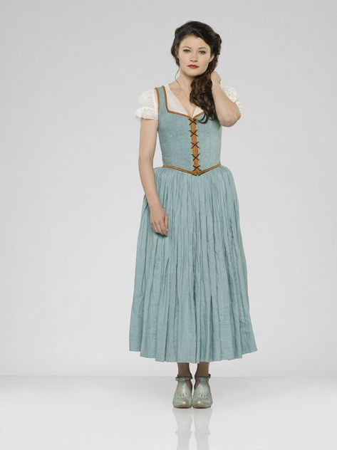 Belle French, Belle Cosplay, Belle Costume, Emilie De Ravin, Movie Costumes, Peasant Dress, Historical Fashion, Costume Design, Once Upon A Time