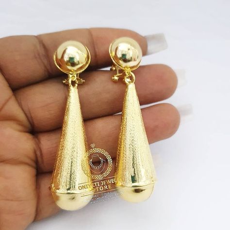 BRAZILIAN GOLD / AAA+ CZstones on Instagram: “PRICE: 7,500 Naira . . #madeinBRAZIL🇧🇷🇳🇬🔥💥😍 . . Brazilian Gold CLIP Earrings . . 100% 18krt Gold Plated . . A brand you can trust.........…” Brazilian Gold, Drawings Ideas, Gold Clips, Clip Earrings, Brand You, Ring Holder, Clip On Earrings, Gold Plate, Plating