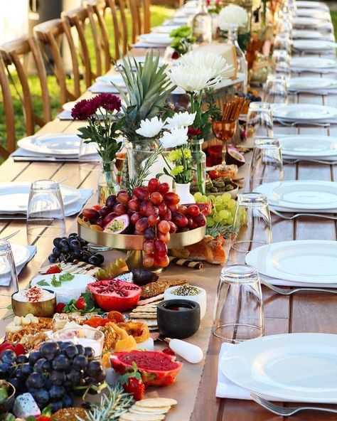 Harvest Table Food, Harvest Table Ideas, Outdoor Harvest Table, Table Food Ideas, Table Food, Kings And Queens, Harvest Table, Grazing Tables, Pretty Tables