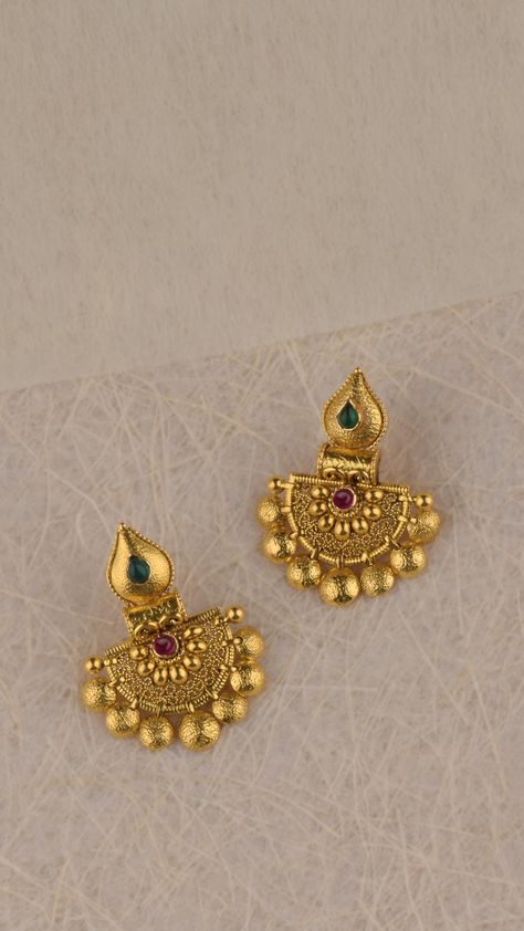 22Kt gold earrings with vibrant stones 3gms Gold Earrings, Eyerings Gold Design Latest, 3grams Gold Earrings Designs, Gold Zumka Design, Indian Gold Earrings Designs, Antique Gold Earrings Simple, Zumka Design Gold, Stone Studs Earrings Gold, Earings Design Gold New Model