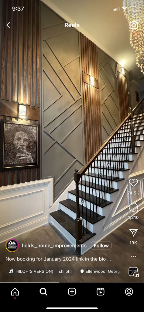 Foyer Seating Ideas, Stairway Accent Wall, Foyer Seating, Basement Theater, Skulls Wallpaper, Stairs Wall, Staircase Wall Decor, Small Foyer, Tv Ideas