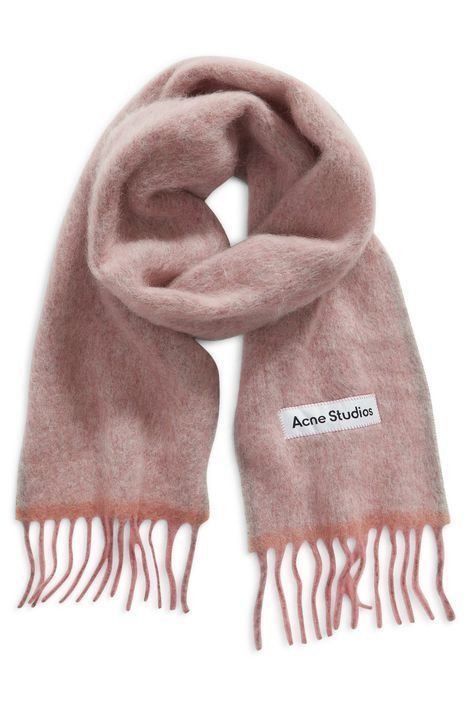 Wool Scarf Aesthetic, Aesthetic Scarf, Scarf Aesthetic, Cute Scarfs, Pink Scarf, Winter Mode, Pink Scarves, Fringe Scarf, Stockholm Fashion