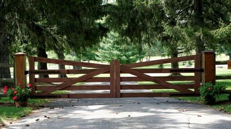 Gravel driveways and driveway gates on Pinterest | Farm Gate ... Farm Gates Entrance, Farm Entrance, Ranch Gates, Wooden Gate, Driveway Entrance, Farm Gate, Wood Gate, Farm Fence, Wooden Gates